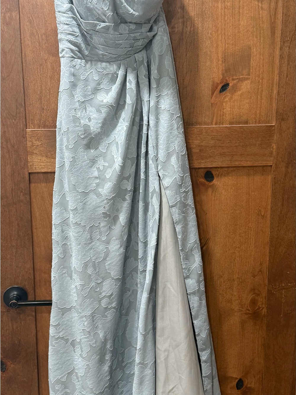 Elegant Light Grey Floral Jacquard Evening Dress